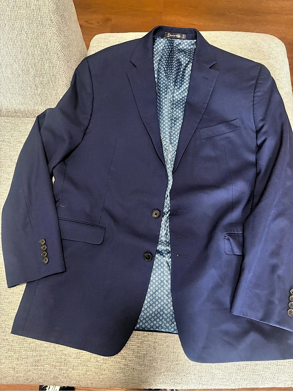 Navy blue Ralph Lauren blazer with white floral pattern #preppy #formal